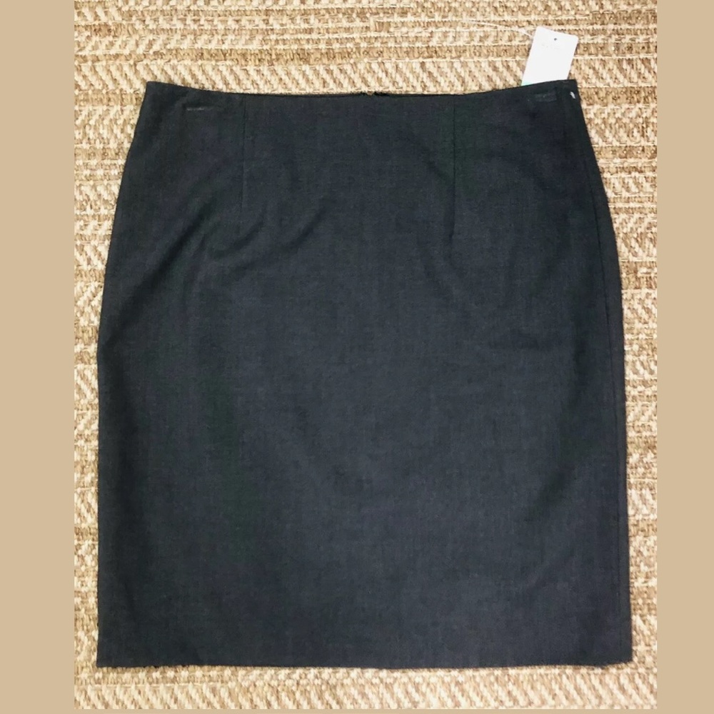 AVERLY $78 Gray Lined Career Pencil Skirt sz 8